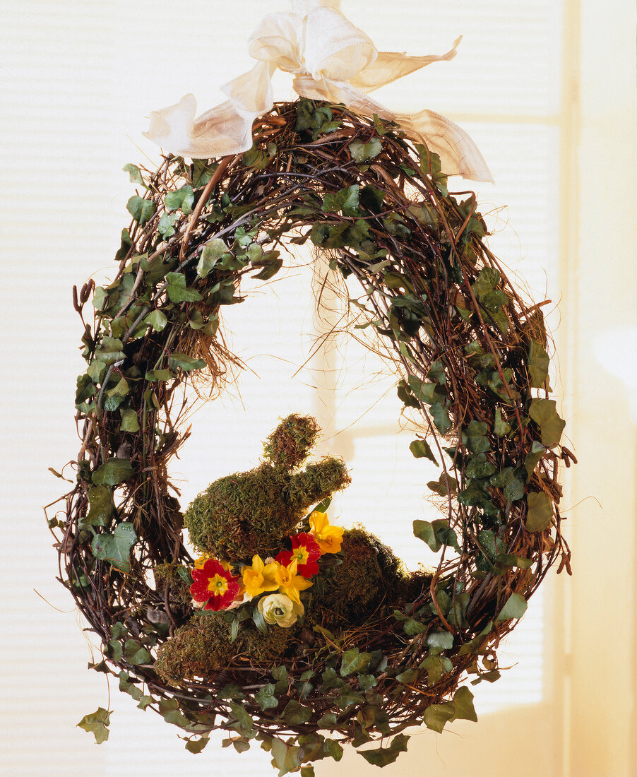 Easter wreath with Easter bunny
