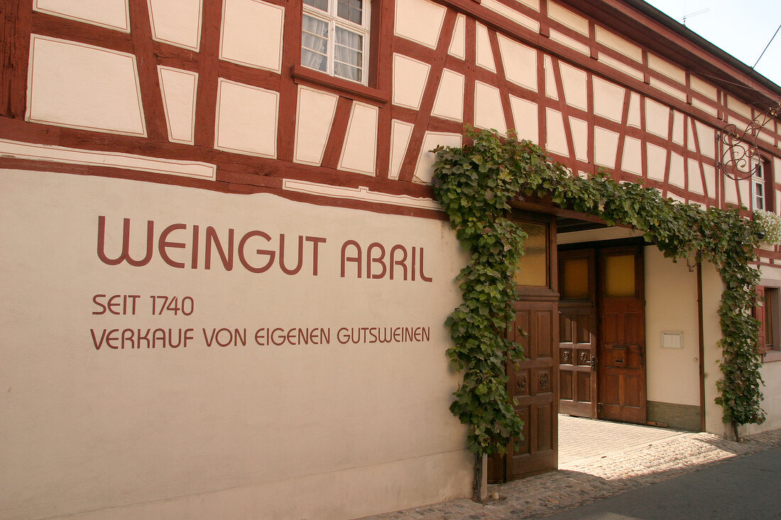 Abril Weingut mit Weinverkauf in Vogtsburg Baden-Württemberg