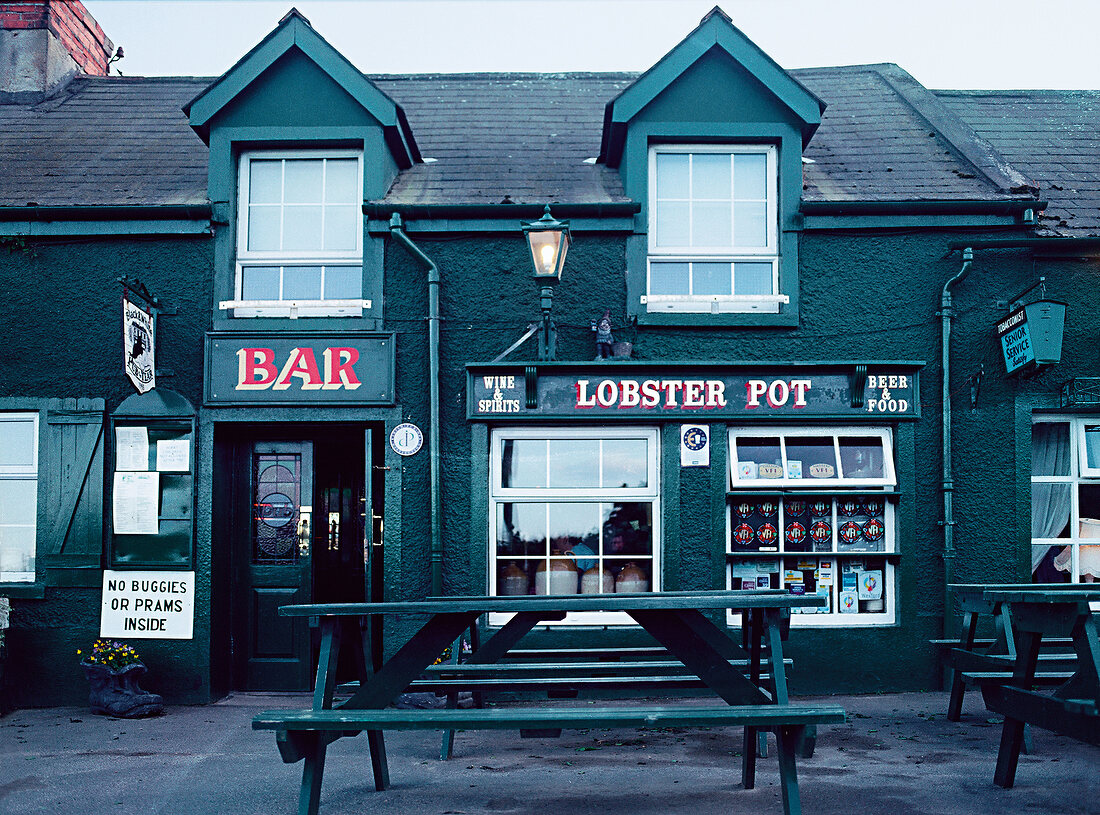 Irland, Restaurant The Lobster Pot, außen, auf Halbinsel Ladys Island