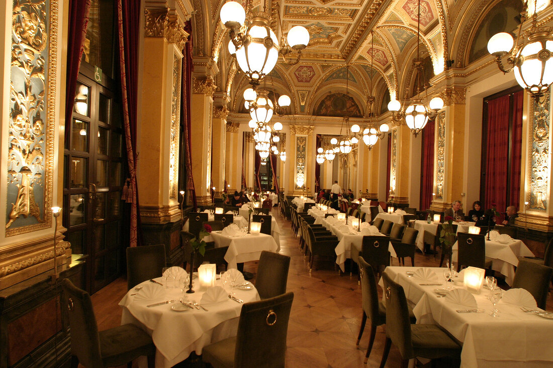 Opéra Opera in der Alten Oper Gaststätte