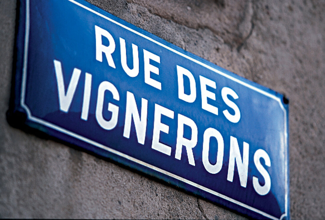 Straßenschild in Frankreich, Elsaß Rue des Vignerons in Bergheim
