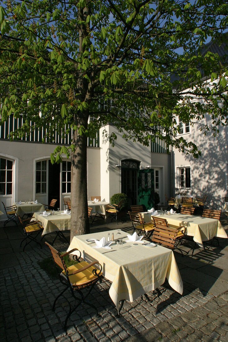 Grauer Hase Restaurant Gaststätte Gaststaette in Deggendorf