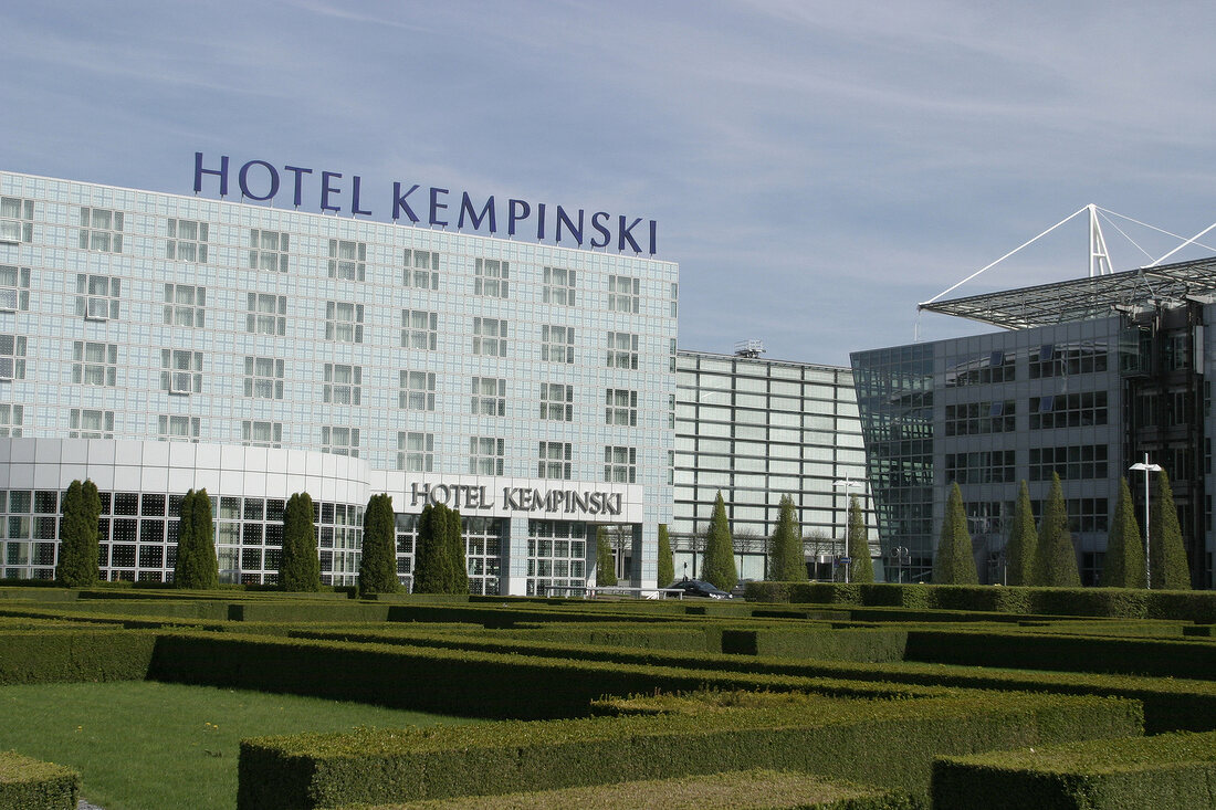 Kempinski Airport Hotel mit Restaurant in München-Flughafen Muenchen-Flughafen München