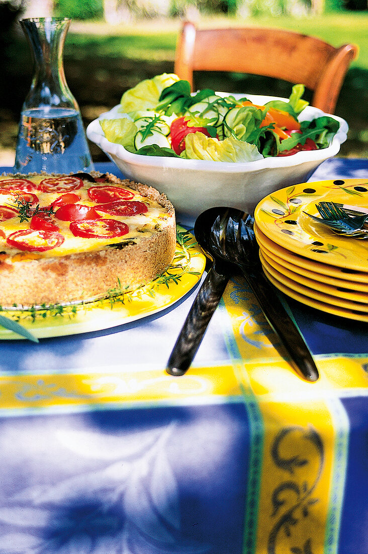 Quiche mit Tomaten und Zucchini 