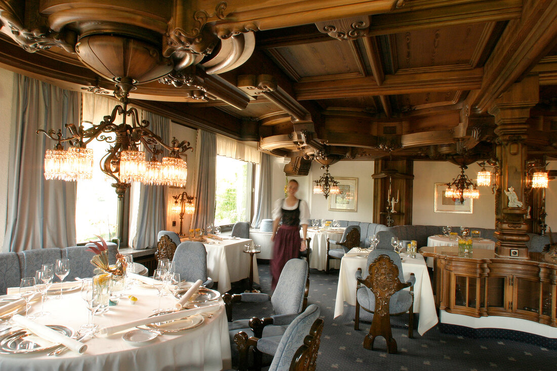 Schwarzwaldstube Restaurant Gaststätte Gaststaette im Hotel Traube Tonbach in Baiersbronn