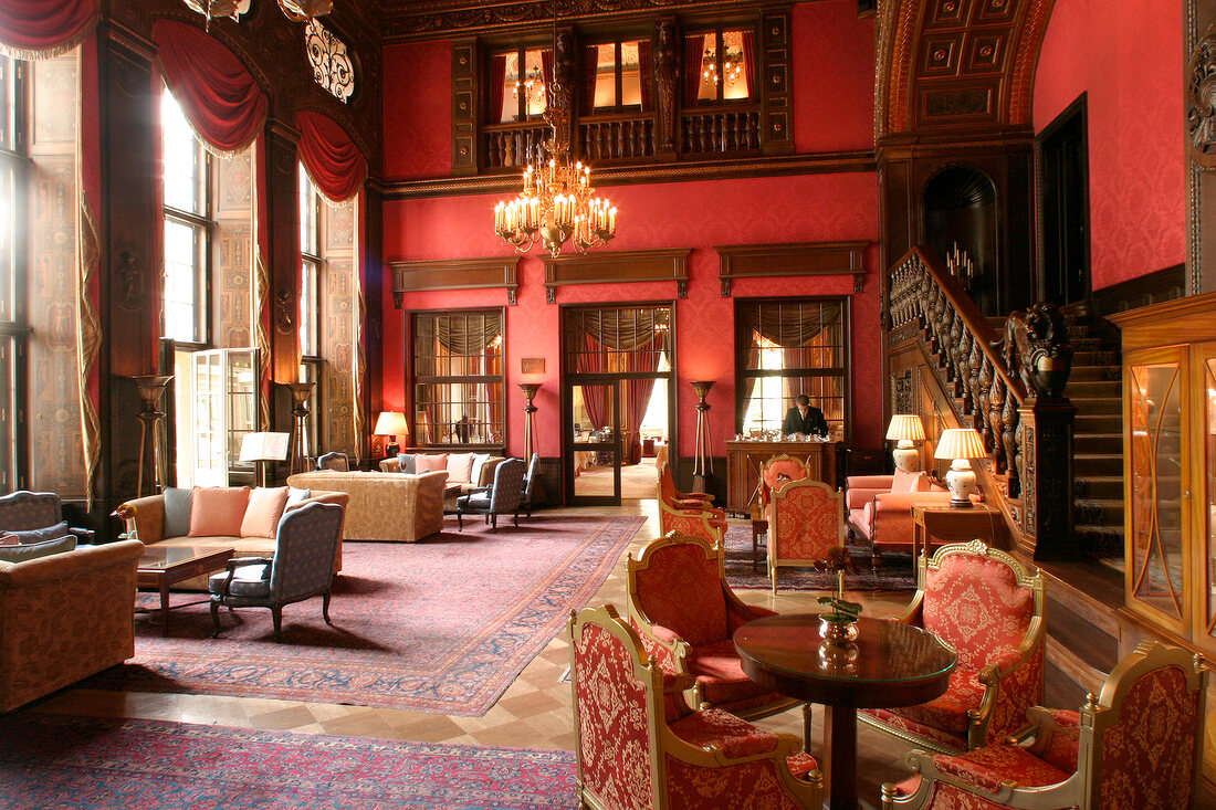 Schlosshotel im Grunewald Hotel mit Restaurant in Berlin Deutschland Übernachtung