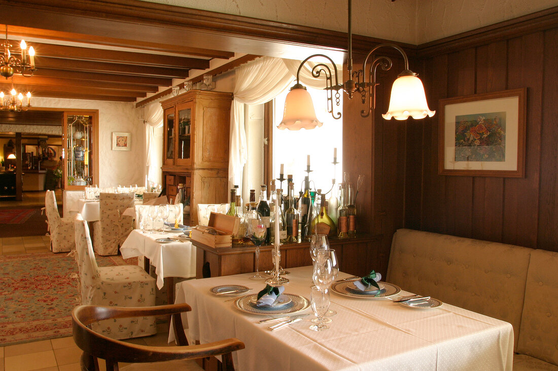 Schneiderstube im Waldhaus Ohlenbach Restaurant Gaststätte Gaststaette in Schmallenberg