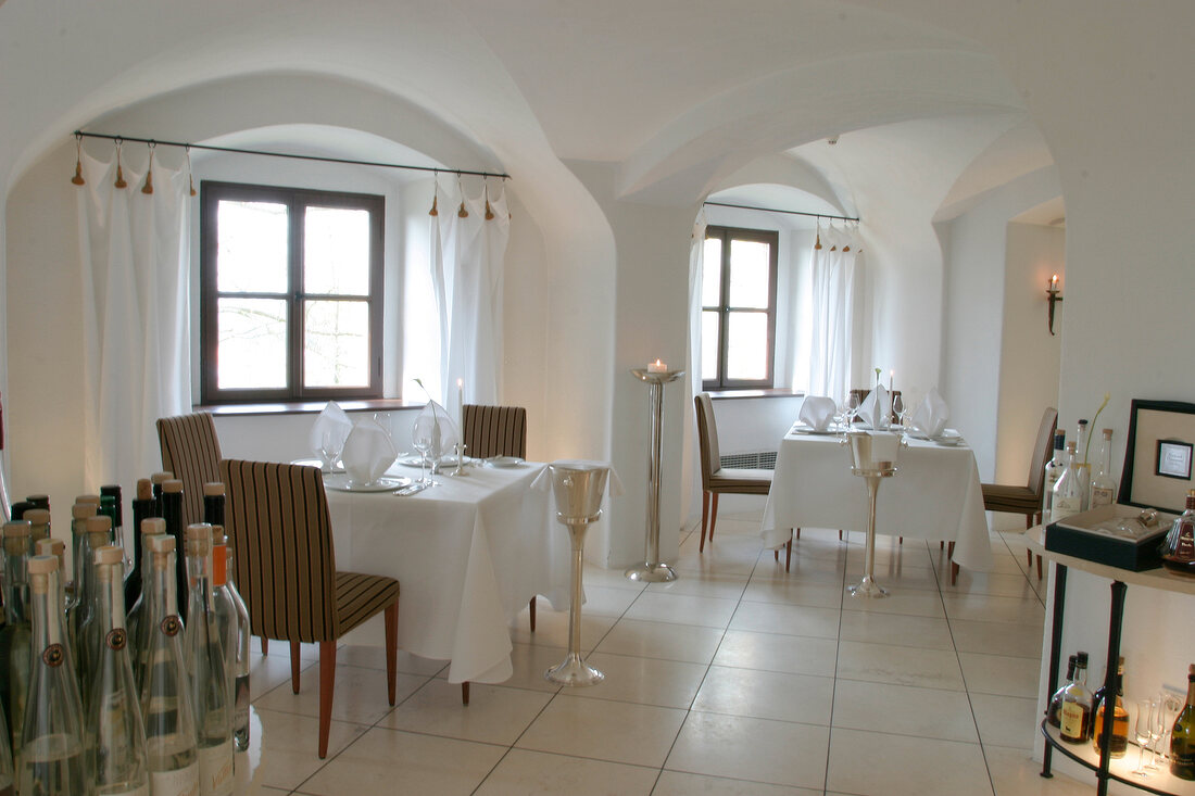 Kastell im Hotel Burg Wernberg Restaurant Gaststätte Gaststaette in Wernberg-Köblitz