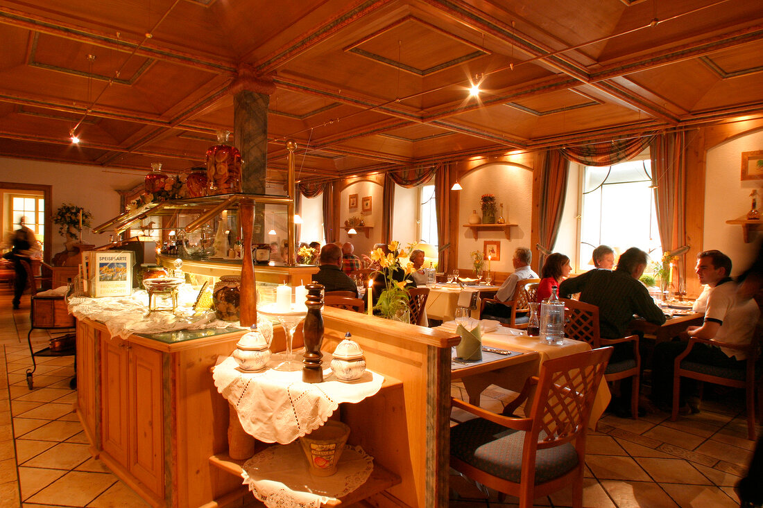 Gutsschenke Restaurant Gaststätte Gaststaette im Schlosshotel Monrepos in Ludwigsburg