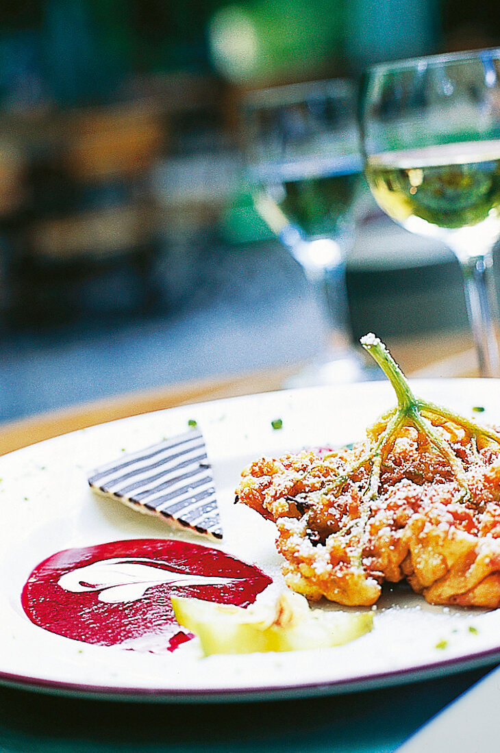 in Bierteig frittierte Holunderblüten ohne Rezept