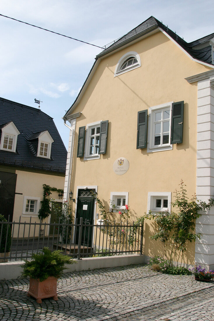 Fürst Löwenstein Fuerst Löwenstein Weingut mit Weinverkauf in Oestrich-Winkel Oestrich Winkel