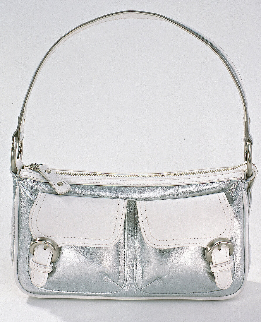 Silberne  Leder - Handtasche 