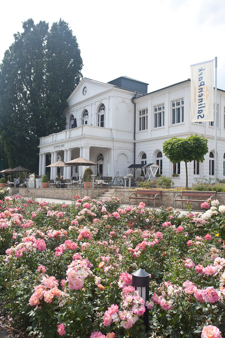 Bad Salzuflen, nostalgische Bäderarchitektur im Kurpark