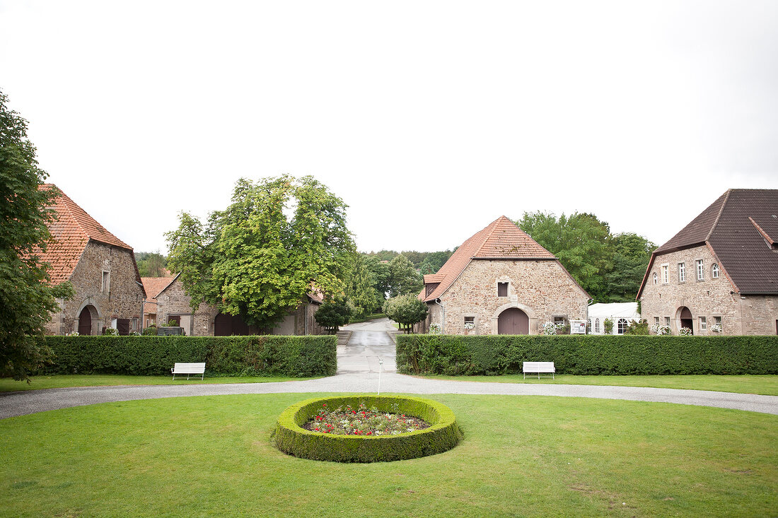 Haus beim Schloß Wendlinghausen X 