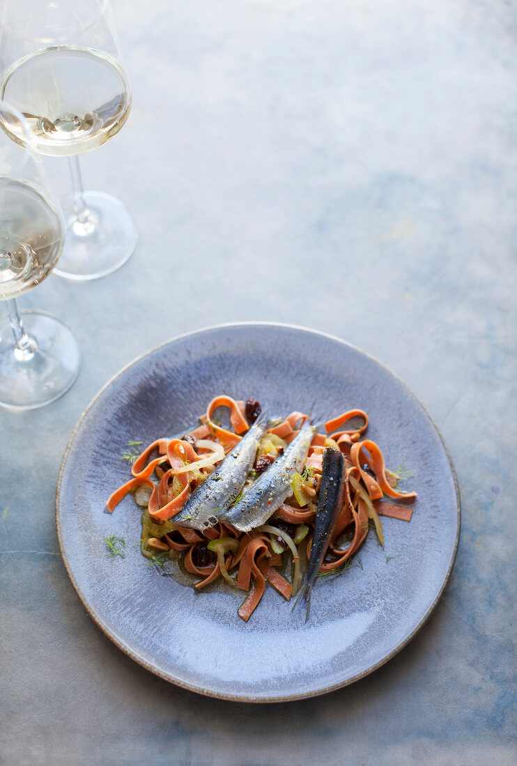 Rote Pasta mit Sardinen