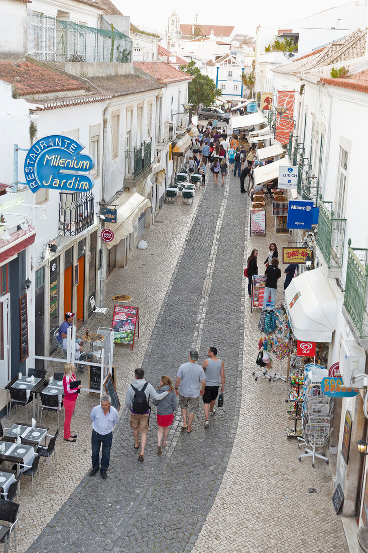 Portugal, Algarve, Lagos, Blick auf die Rua 25 de Abril