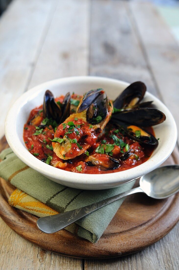 Zuppa di cozze (tomato and mussel soup, Italy)