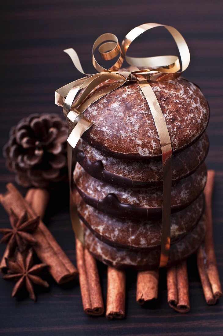 Gingerbread tied with ribbon with Christmas spices