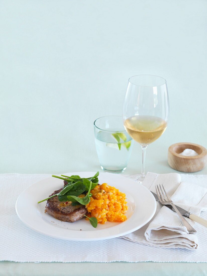 Pork fillet with mashed carrot and parsnip