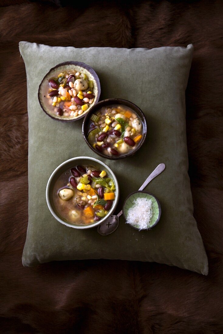 Bean soup with sweetcorn and carrots