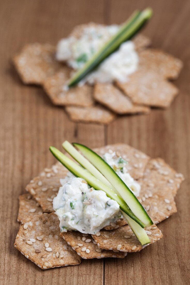 Sesame crackers with a courgette and cream cheese dip