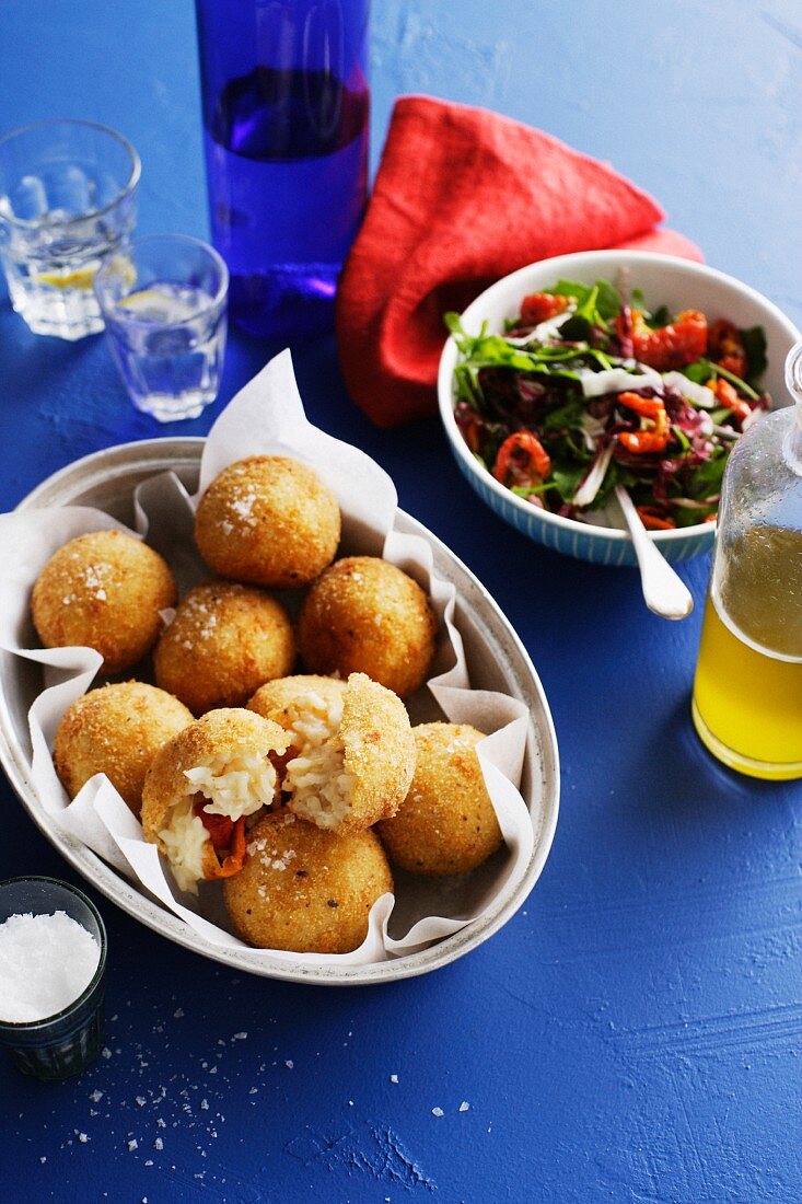 Fried rice dumplings with salad