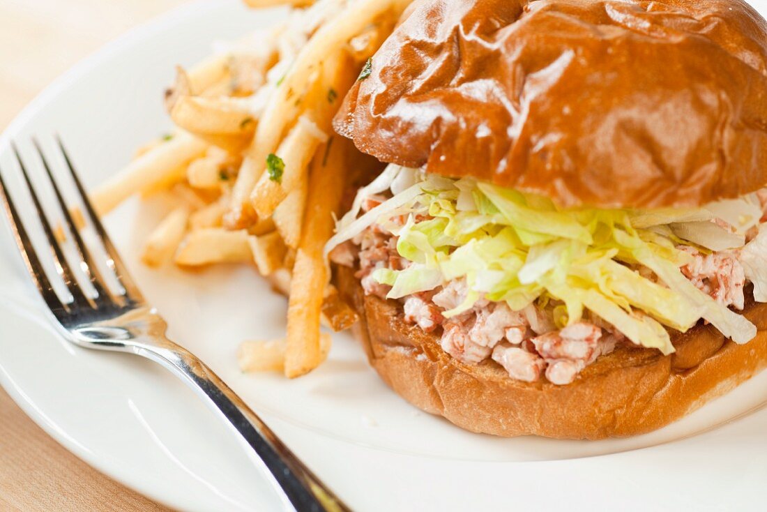 Hummersandwich mit Pommes frites