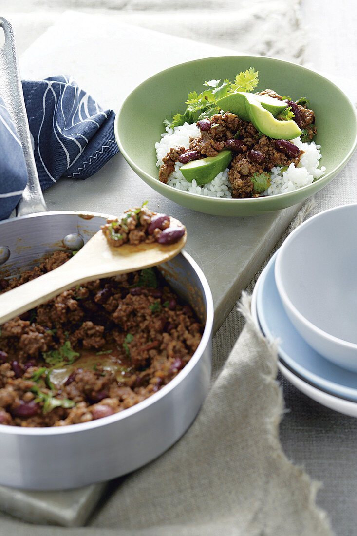 Chilli con carne with rice and avocado