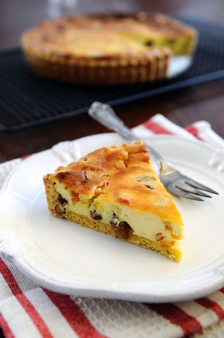 Baked ricotta cheese with sultanas and candied peel