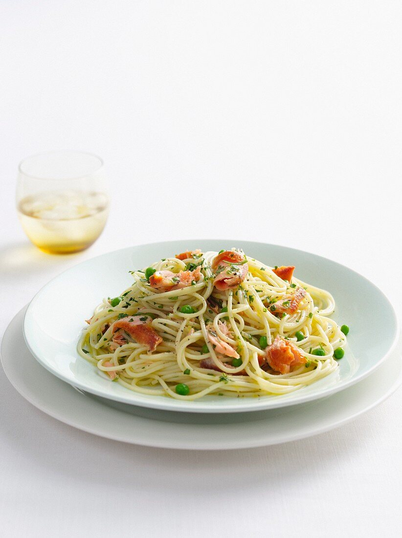 Spaghetti mit Fisch und Meeresfrüchten