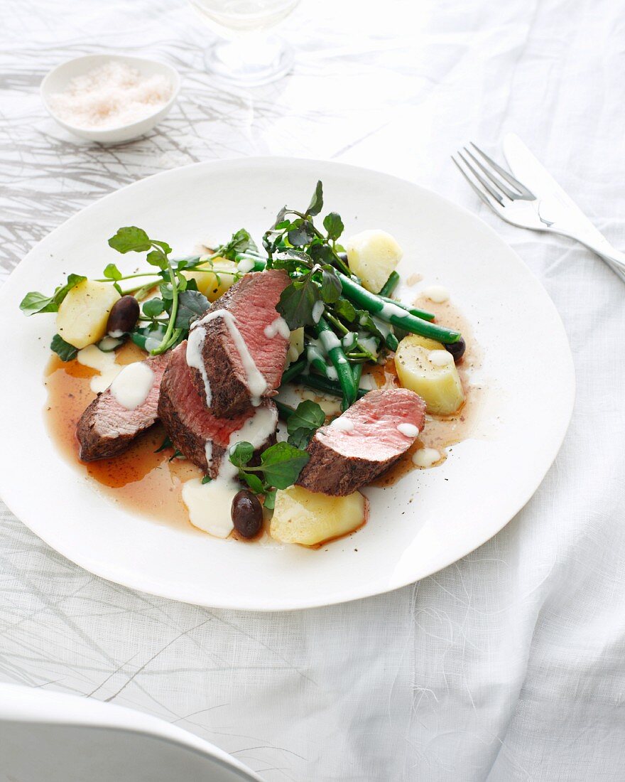 Lammfilet mit Sumach, Kartoffeln und grünen Bohnen