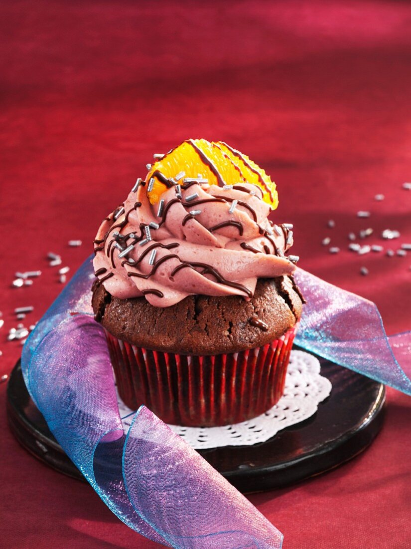 A chocolate-mulled wine cupcake