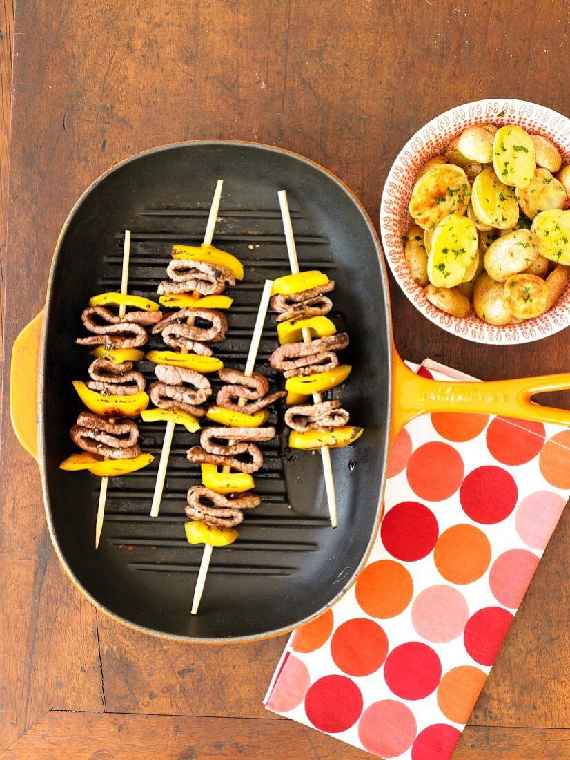 Beef and Yellow Pepper Kabobs with Roasted Potatoes