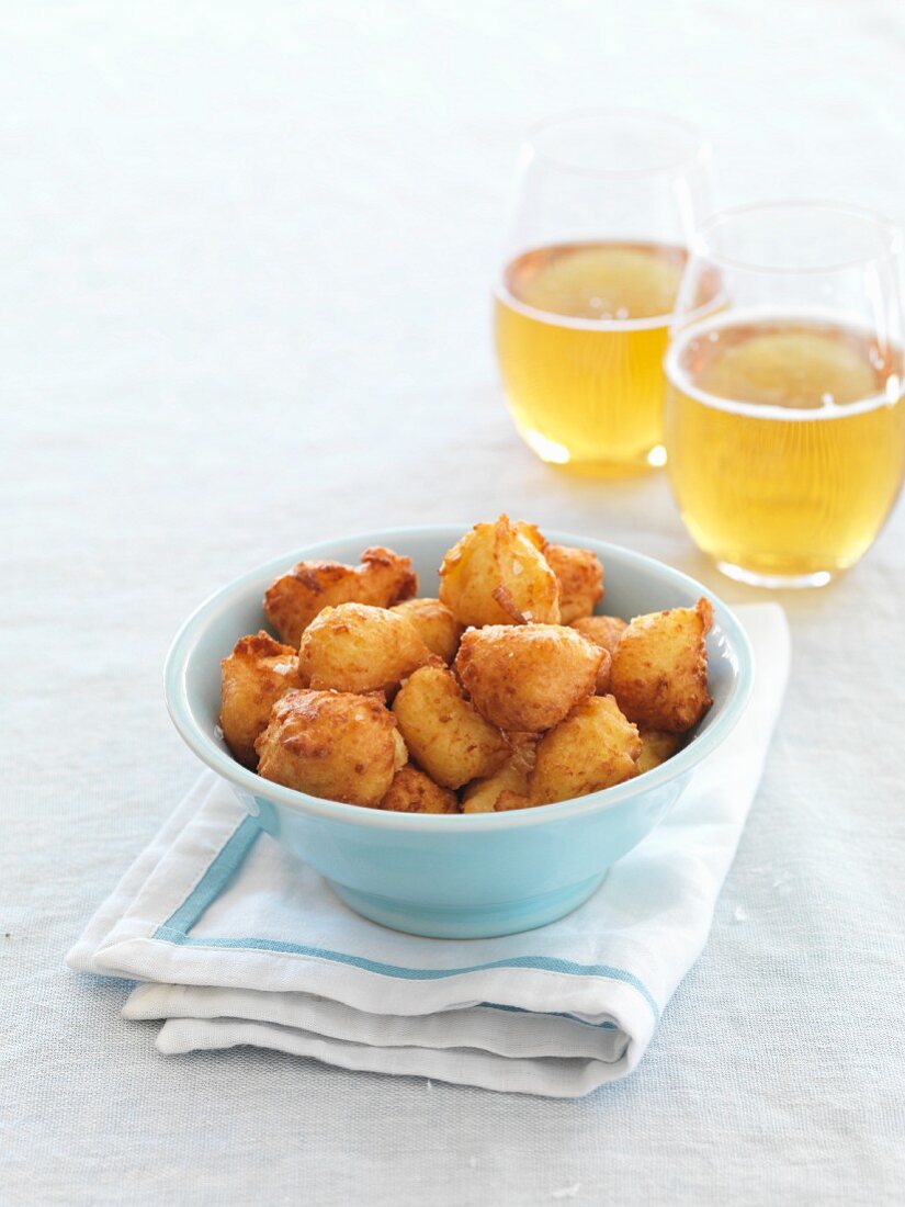 Cheese beignets with beer