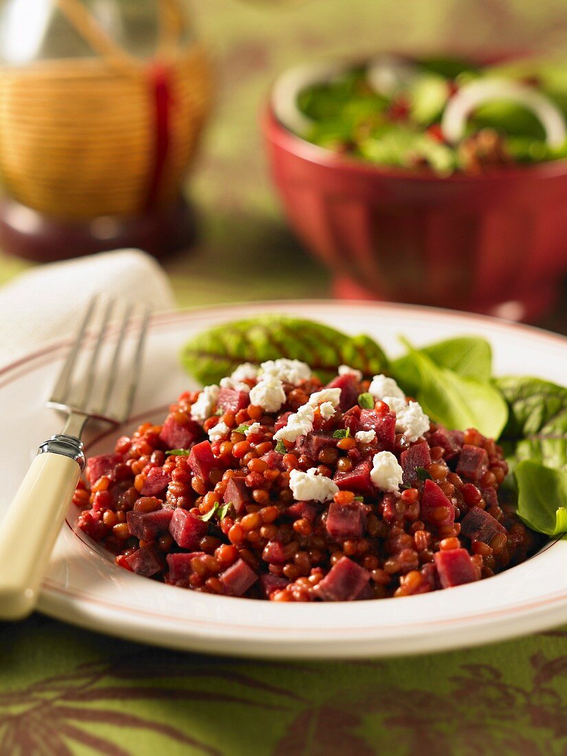 Weizensalat mit Roter Bete und Schafskäse