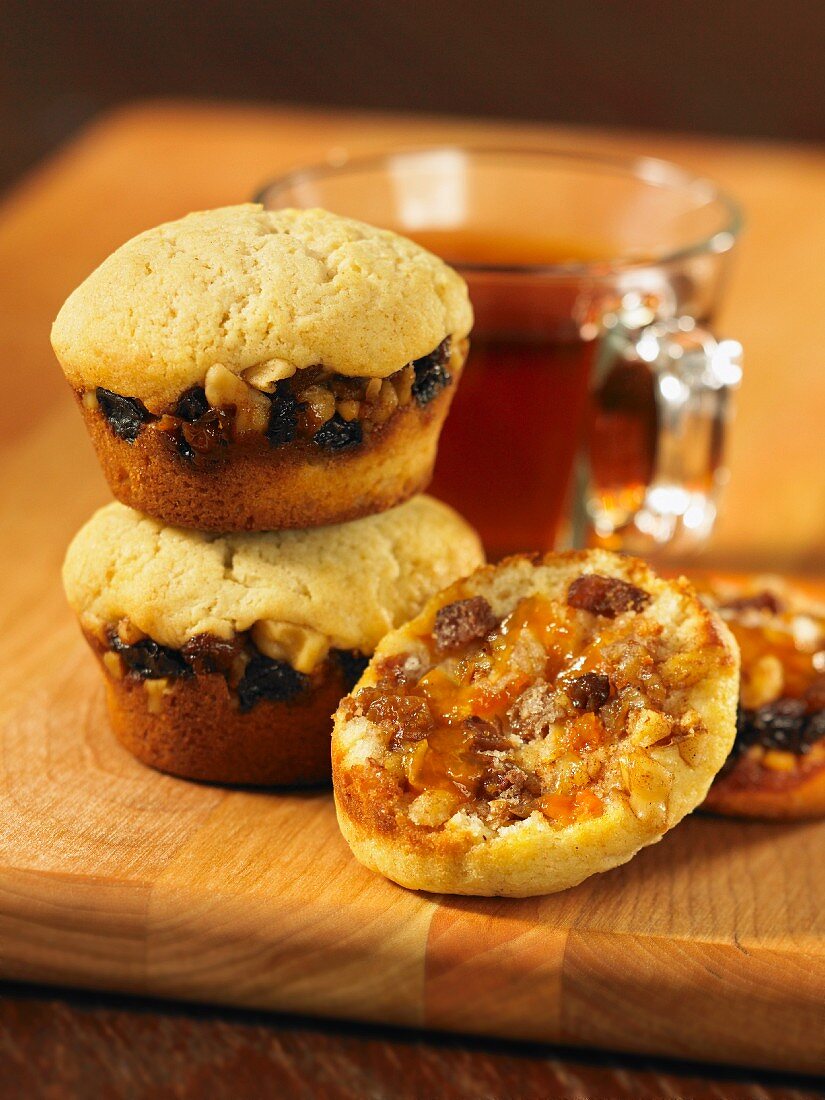 Dried fruit muffins and jam