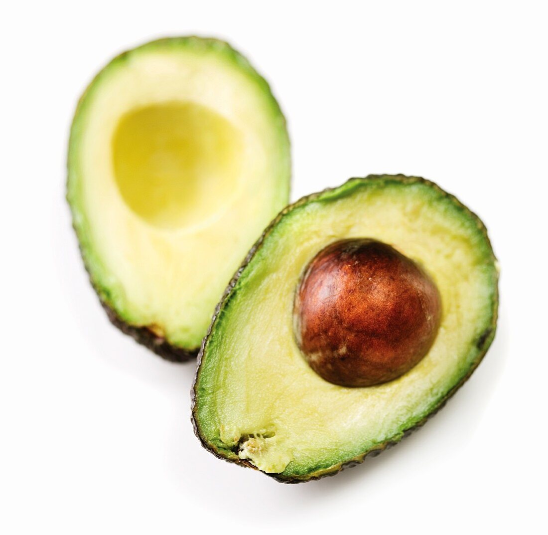 Eine halbierte Avocado