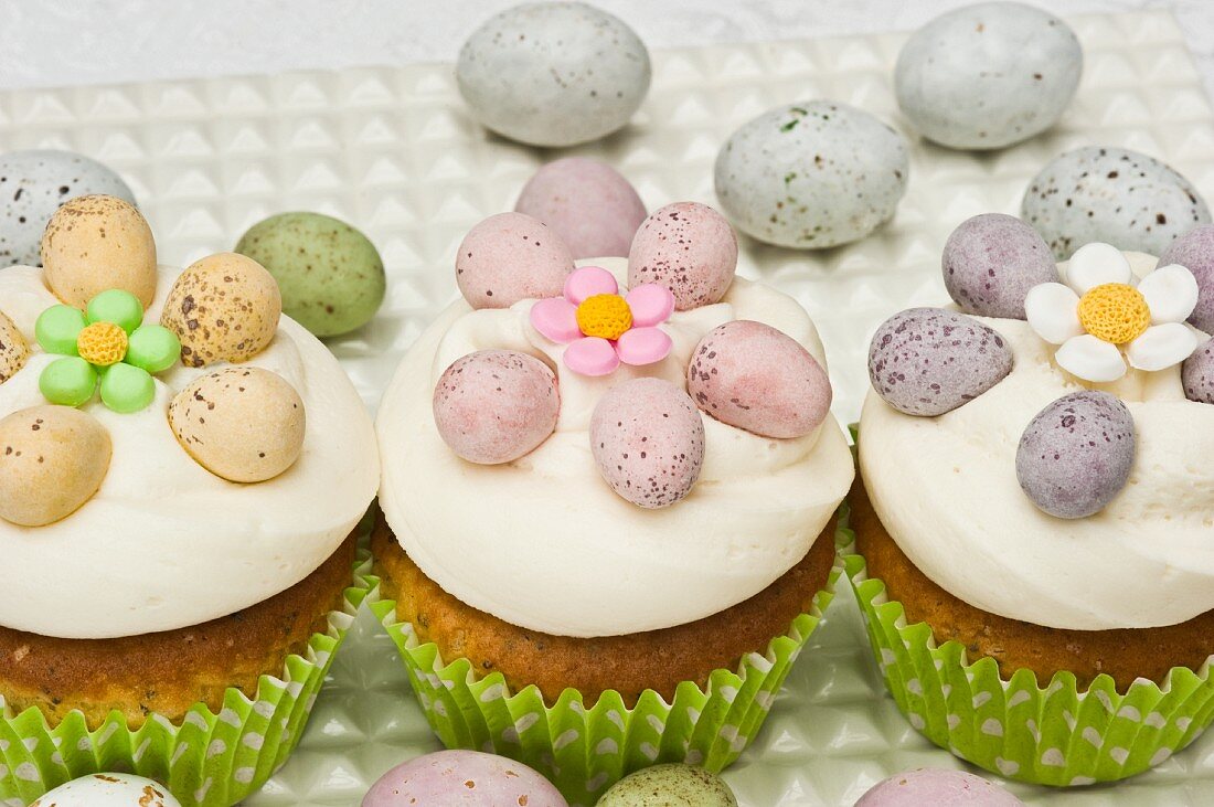 Cupcakes mit Osterdeko