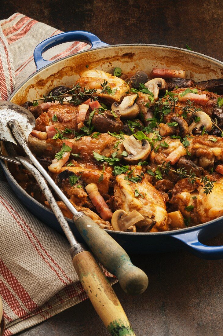 Chicken chasseur (with mushrooms, bacon and herbs)