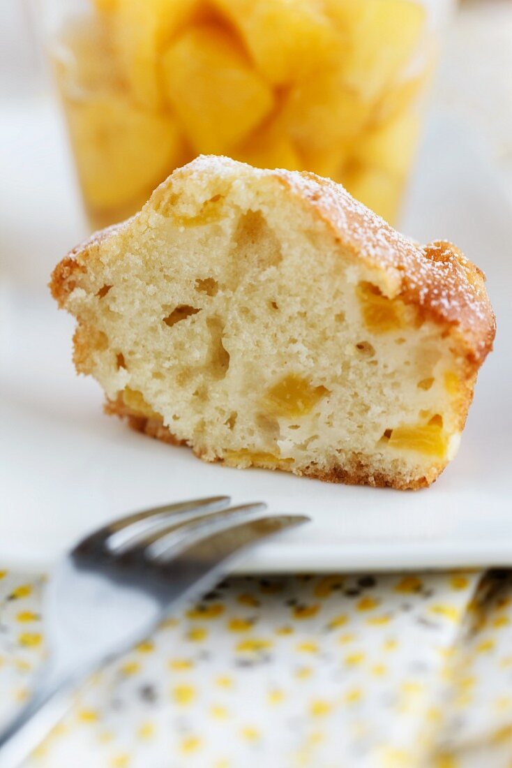 Pfirsich-Muffin und Pfirsichkompott