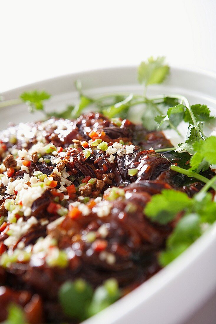 Fried aubergines with beef and coriander (China)