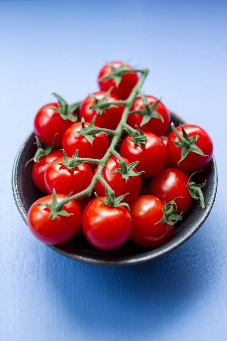 Close up of bowl of cherry tomatoes