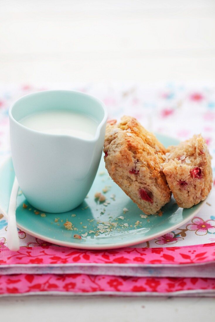 Quinoa-Erdbeer-Scones