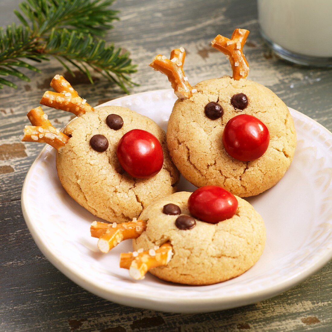 Erdnussbutter-Cookies mit Rentiergesicht