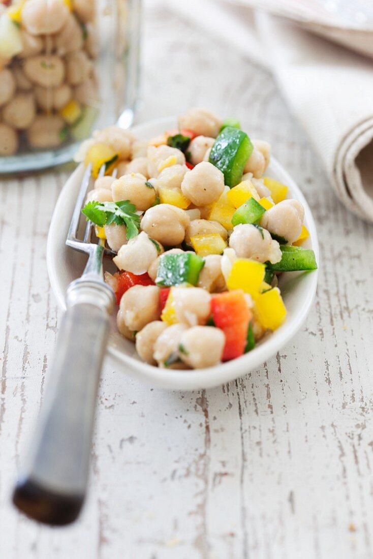 Chickpea salad with pepper