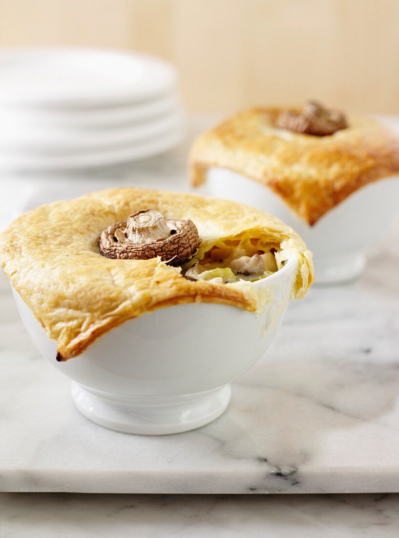 Chicken pot pie with mushrooms and leeks