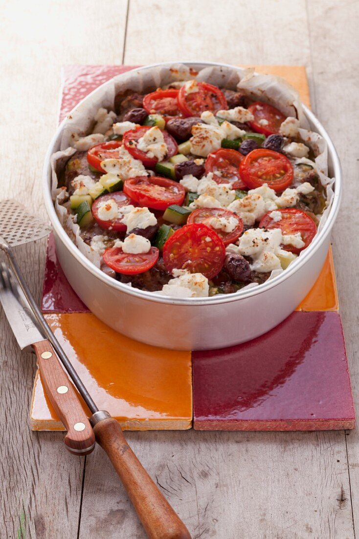 Minced meat with tomatoes and sheep's cheese