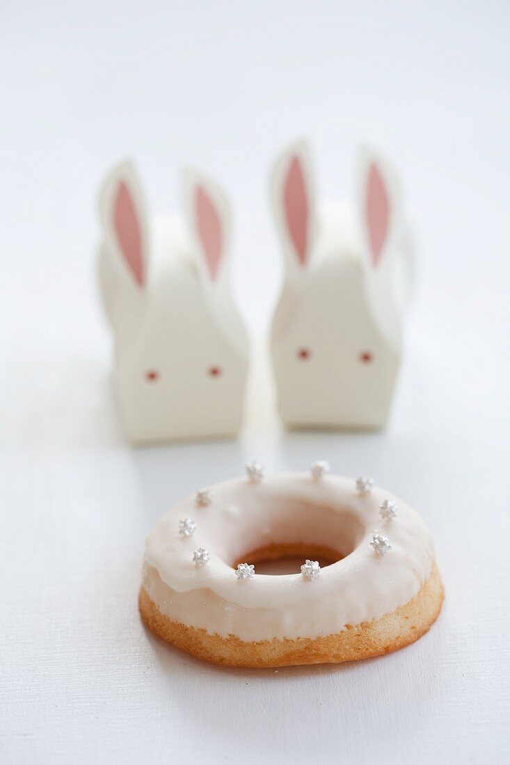 Doughnut und Osterhasen aus Papier