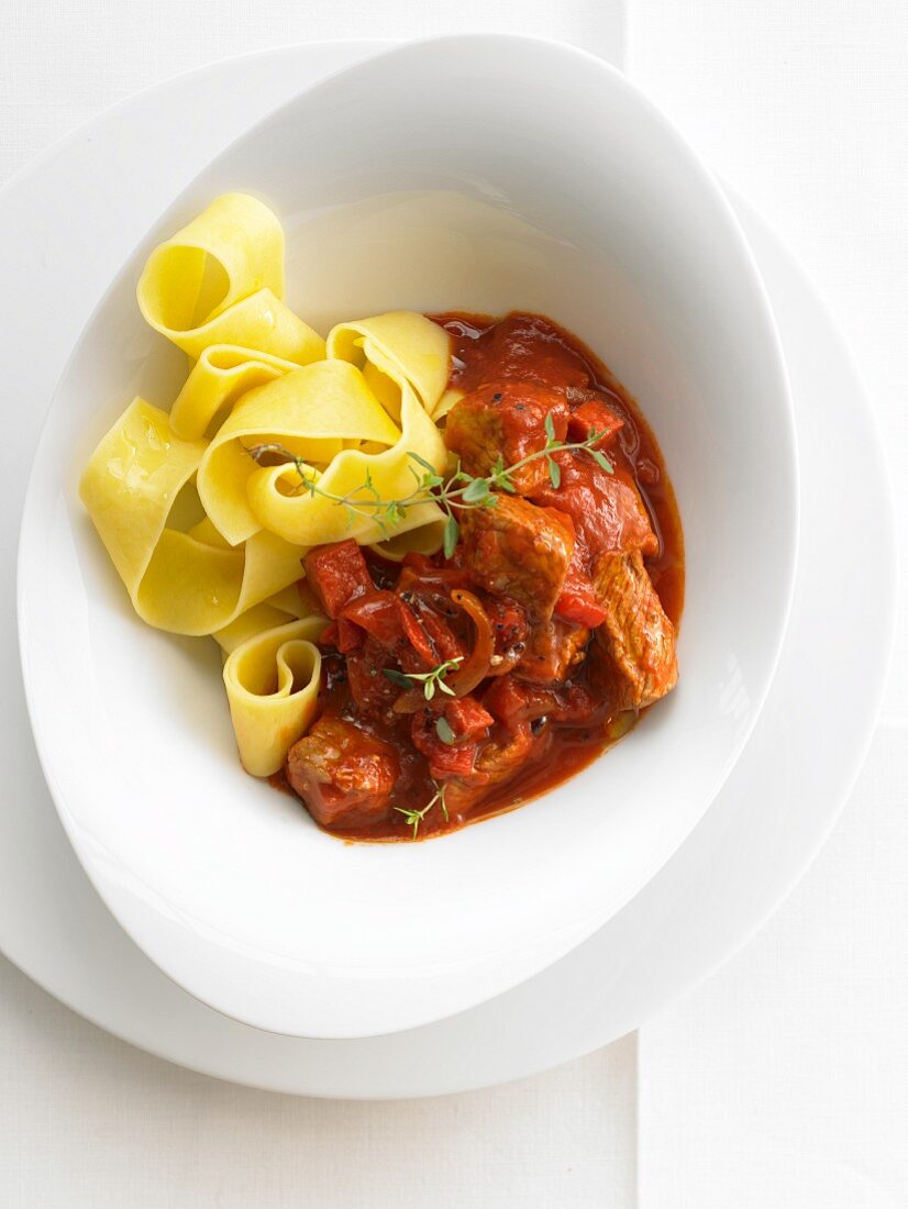 Veal goulash with tagliatelle