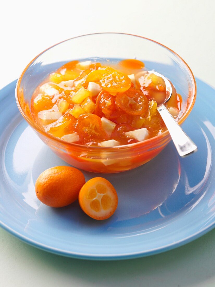 Marmelade aus exotischen Früchten mit Kumquats